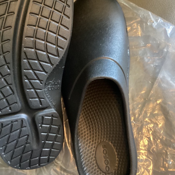 OOFOS Black Mules & Clogs - Picture 1 of 3